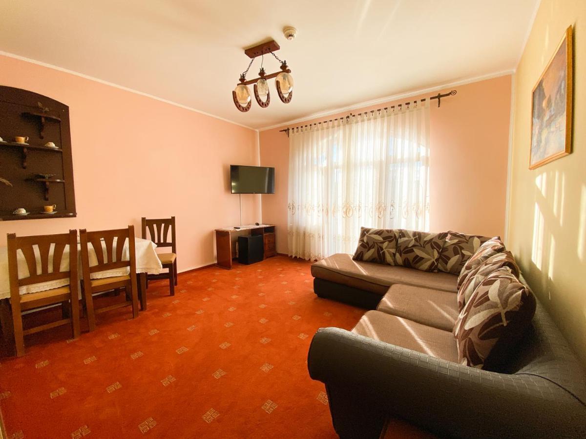 Pensiunea Crocus - Sauna & Billiard Пояна-Брашов Экстерьер фото