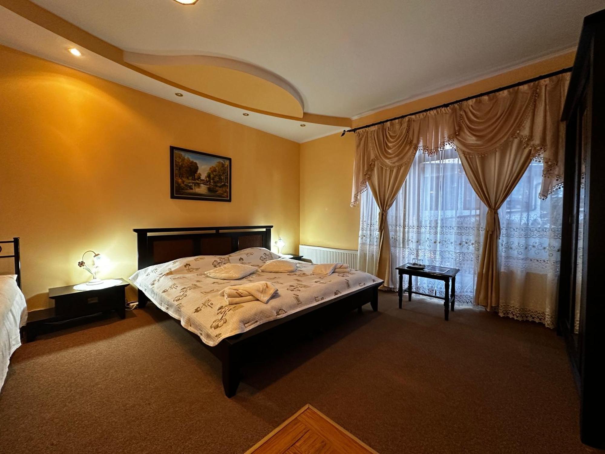 Pensiunea Crocus - Sauna & Billiard Пояна-Брашов Экстерьер фото