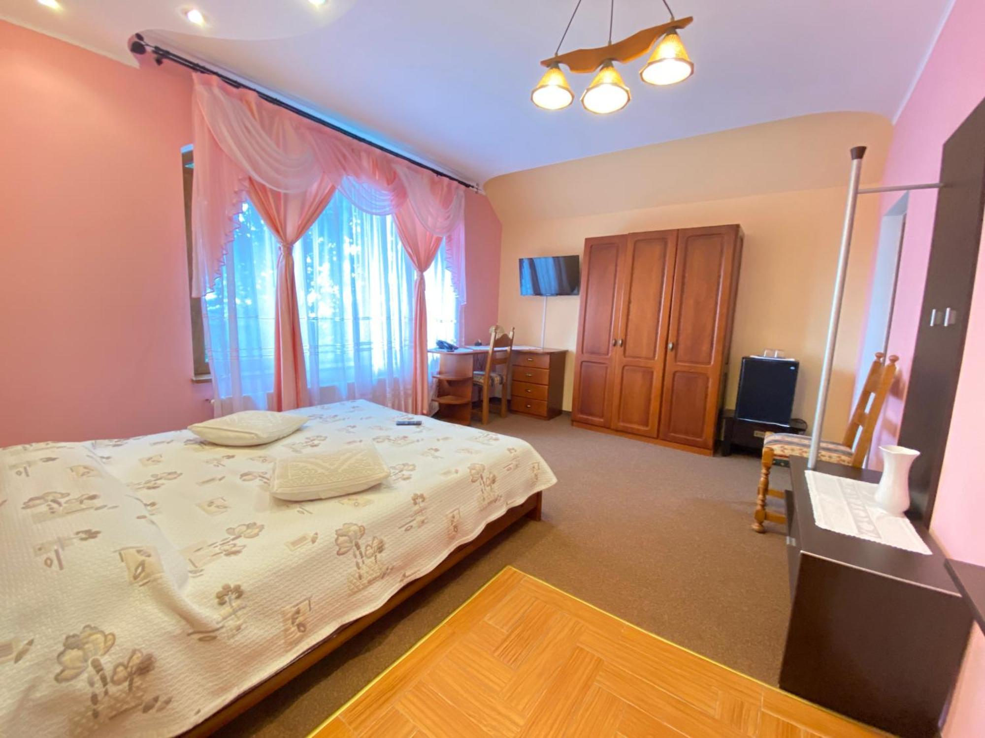 Pensiunea Crocus - Sauna & Billiard Пояна-Брашов Экстерьер фото
